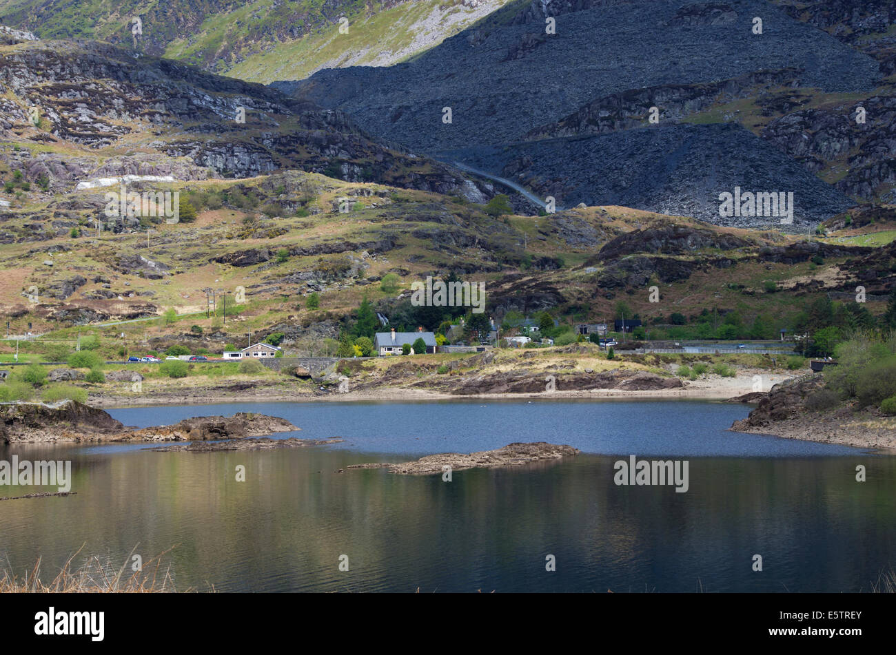 Blick Richtung Cwmorthin Schiefer-Steinbruch, Tanygrisiau, Snowdonia, Gwynedd, Nordwales Stockfoto