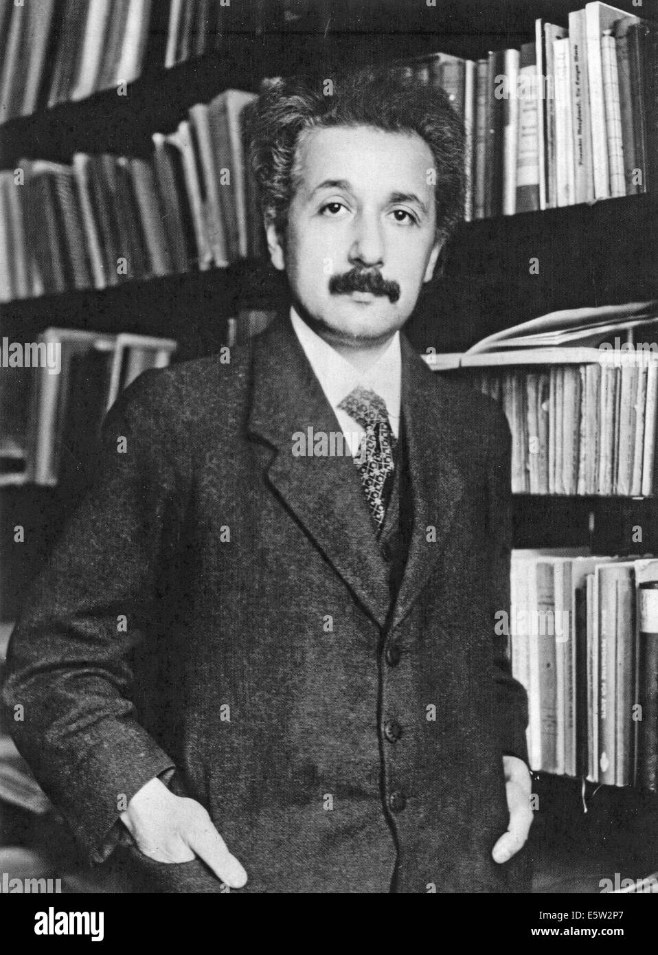 ALBERT EINSTEIN (1879-1955) deutsch-stämmige theoretischer Physiker im Jahr 1905 Stockfoto