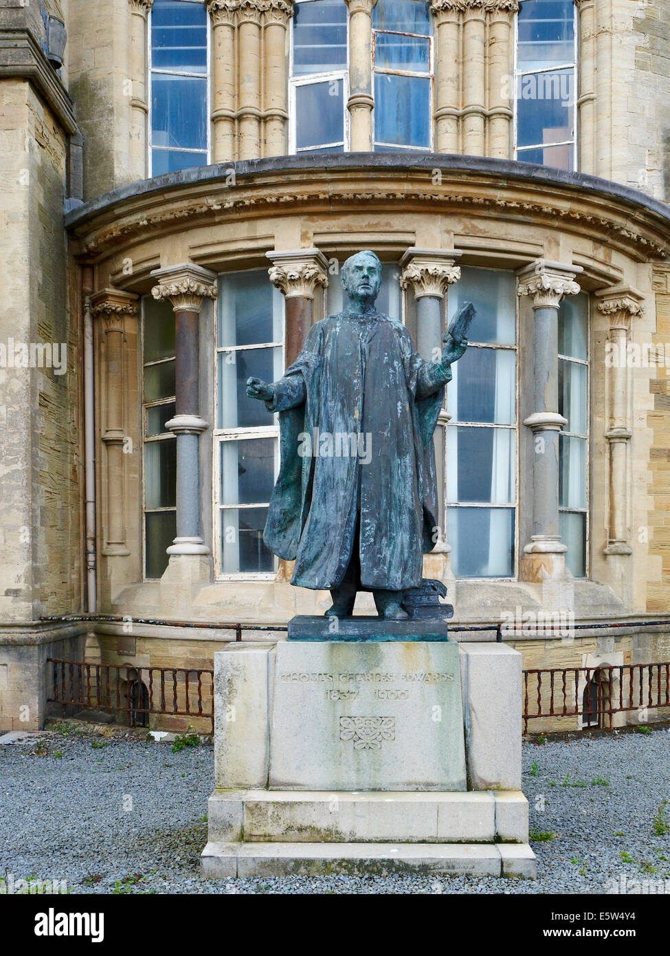 Thomas Charles Edwards Statue außerhalb Old College University in Aberystwyth Wales UK Stockfoto