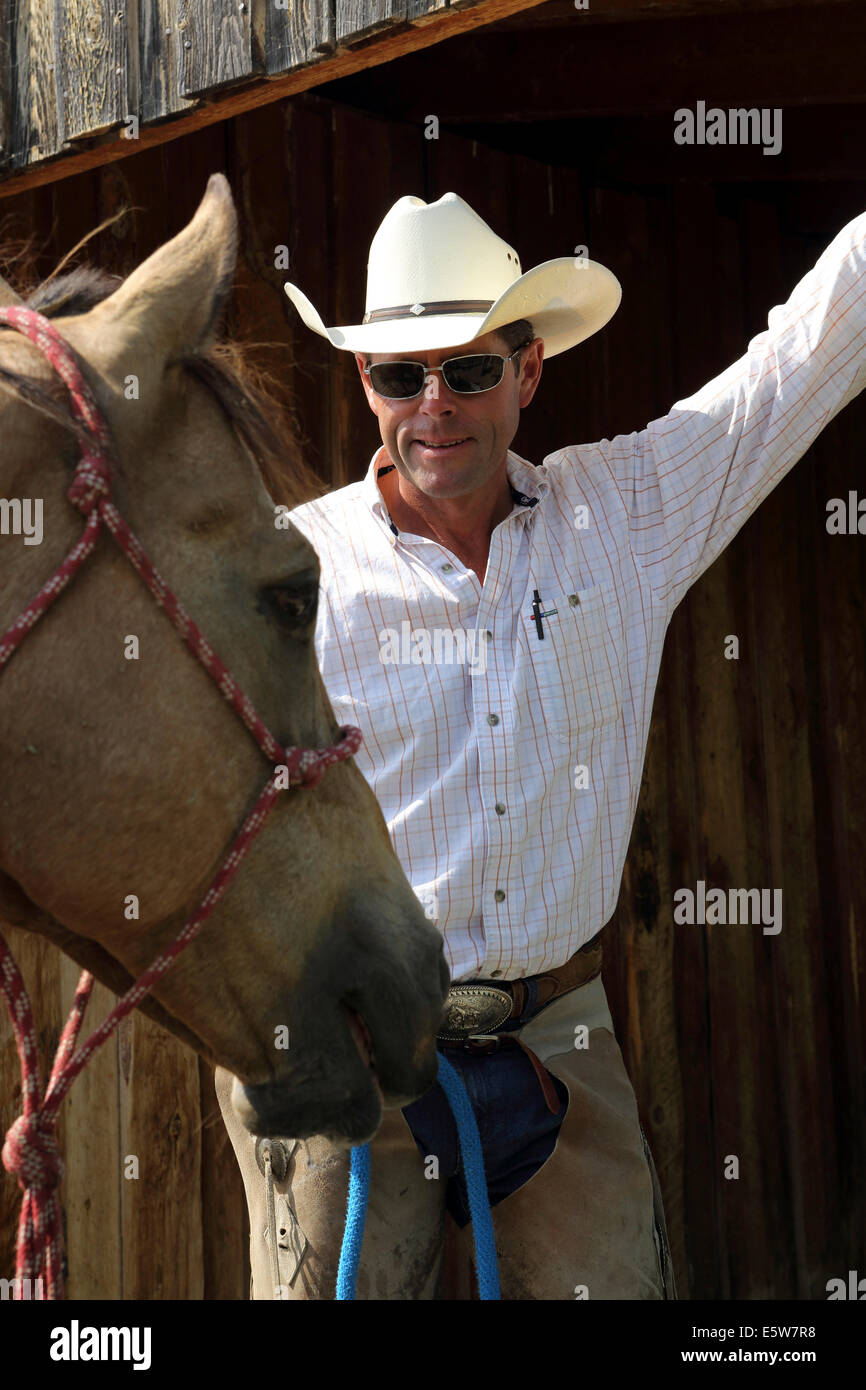 George Gaber der Besitzer des La Reata Ranch in der Nähe von Kyle, Saskatchewan, Kanada. Stockfoto