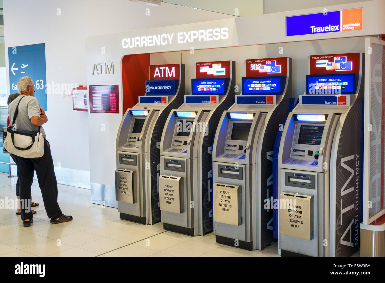 Sydney Australien, Kingsford-Smith Airport, SYD, innen, Terminal, Gate, ATM, Maschinen, Selbstbedienung, Geld, Währung, Travelex, AU140323061 Stockfoto