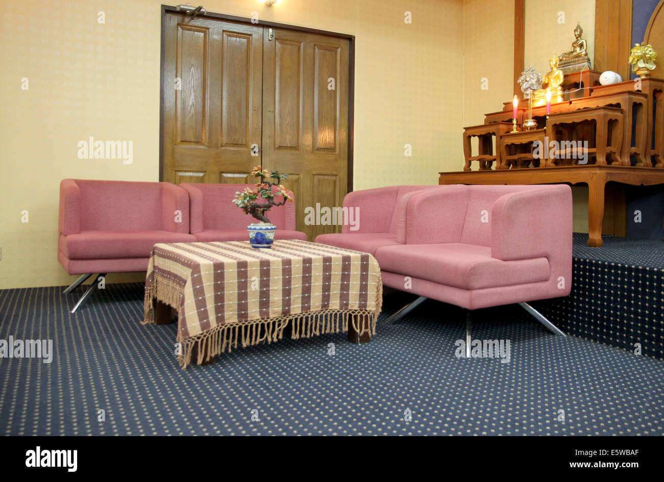 Sofagarnitur in den Meeting-Raum für innere Hintergrund. Stockfoto