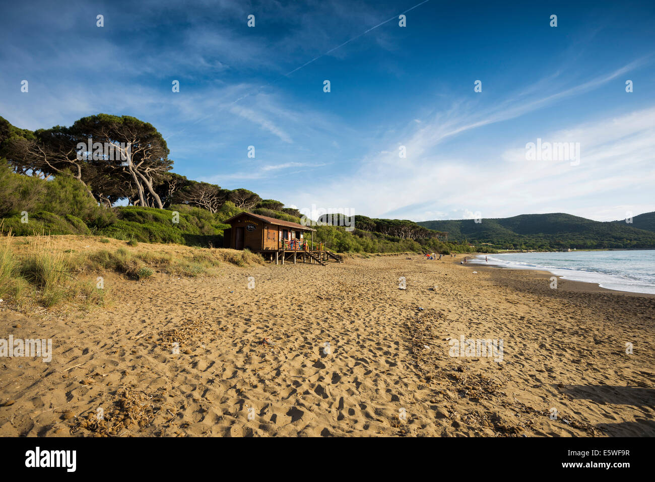 Beach bar, Strand von Populonia, Provinz Livorno, Toskana, Italien Stockfoto