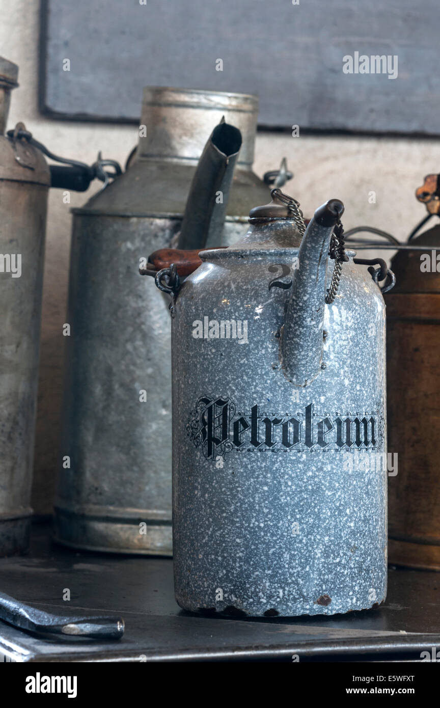 Öl-Dosen für die Schmierung der Dampfmaschine, Industriemuseum, Lauf ein der Pegnitz, Middle Franconia, Bayern, Deutschland Stockfoto