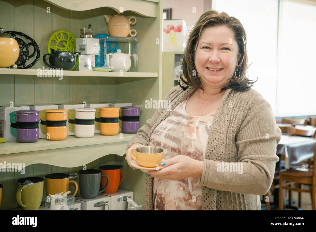 Porträt von Reife weibliche Unternehmer im café Stockfoto