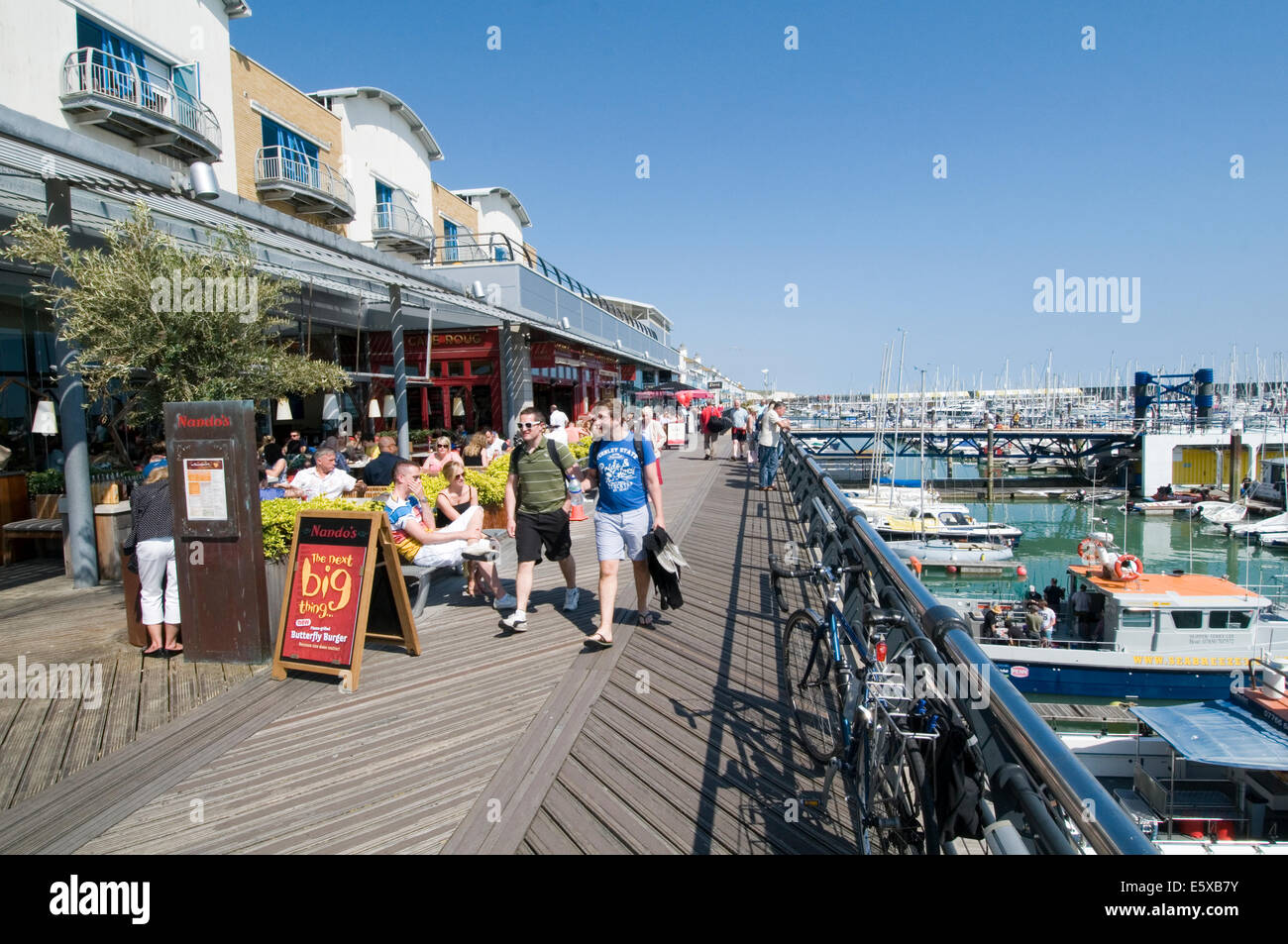 Brighton Marina uk Boote Yachten Boot Stockfoto