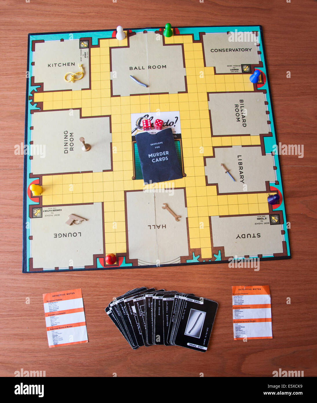Cluedo Brettspiel Stockfotos Cluedo Brettspiel Bilder Alamy