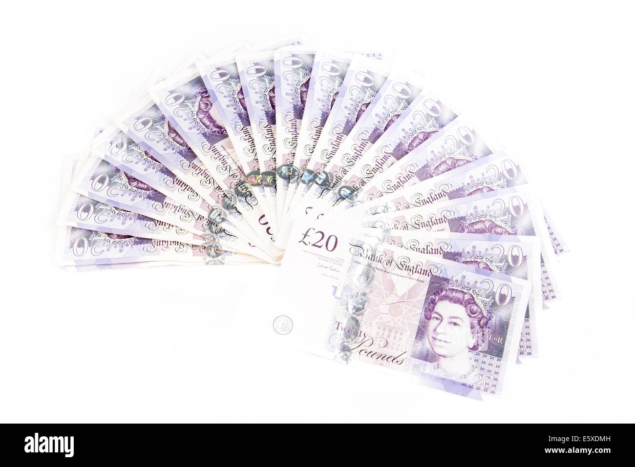 Britische Pfund-Banknoten auf weißem Hintergrund Stockfoto