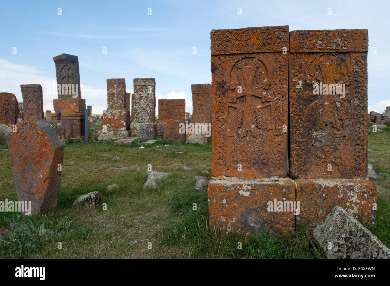 Gravierte Gräber und Khachkars, Noratus Friedhof, Armenien Stockfoto