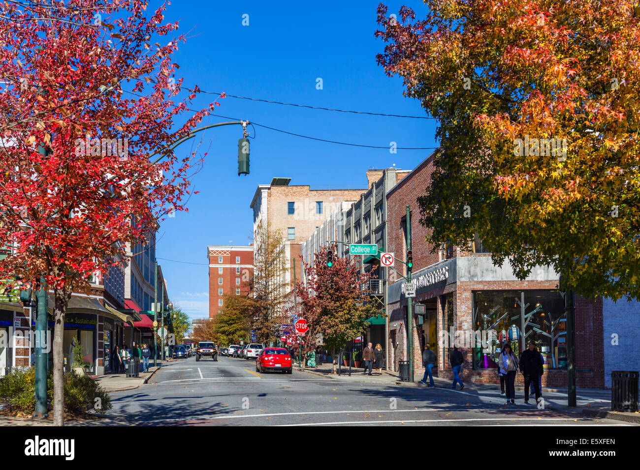 Haywood Street in der Innenstadt von Asheville, North Carolina, USA Stockfoto