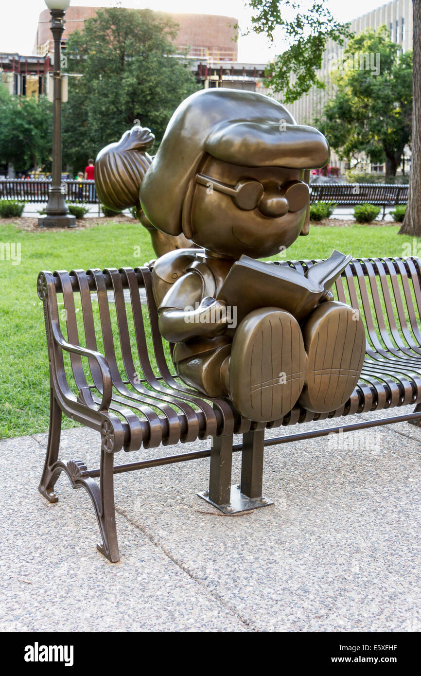 Statue Charles M Schulzs Erdnüsse Charakter Marcie, Reis-Park, St. Paul, Minnesota, USA. Stockfoto