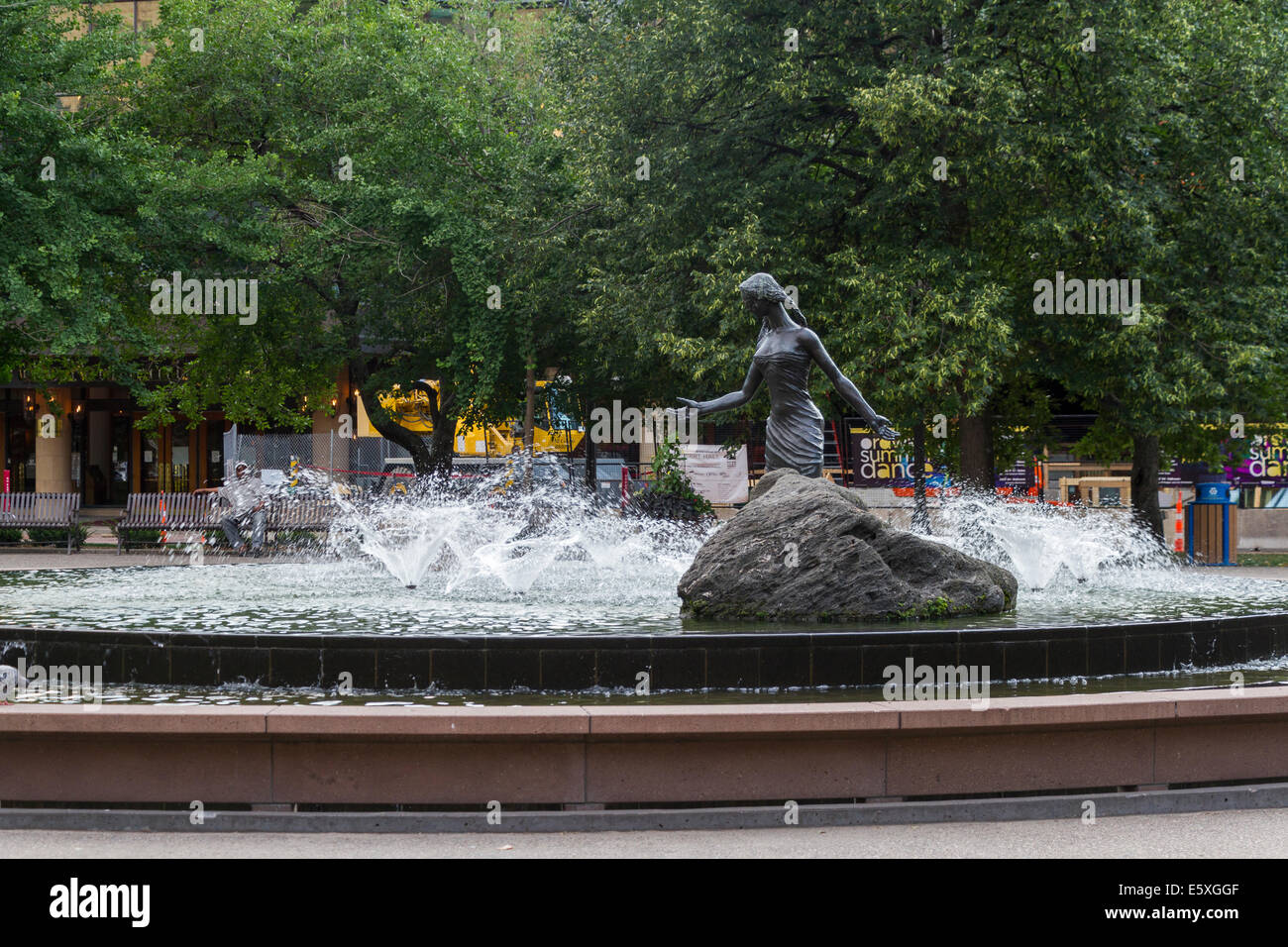 Die Quelle Statue und Brunnen, Reis-Park, St. Paul, Minnesota, USA. Stockfoto