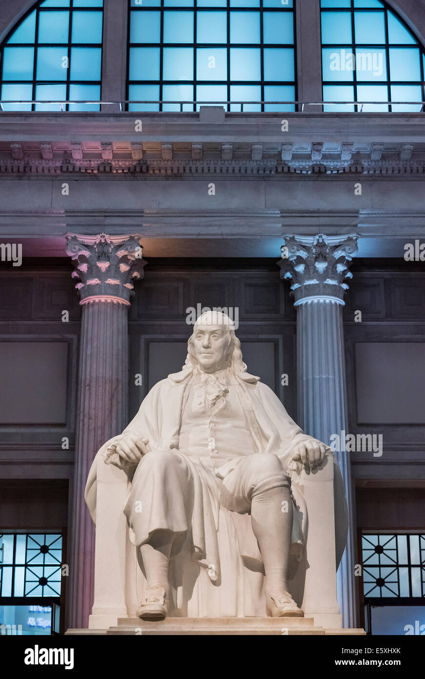 Benjamin Franklin Statue am Franklin Institut, Philadelphia, Pennsylvania, USA Stockfoto