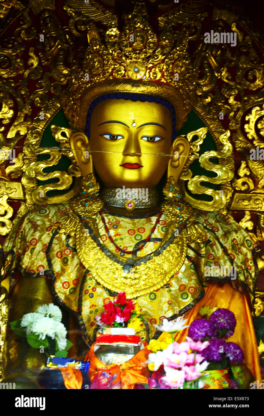 Buddhistischer Gompa in Swayambhunath Tempel oder Affentempel mit Buddha oder Weisheit Augen - Heilige asiatischen religiöses symbol Stockfoto
