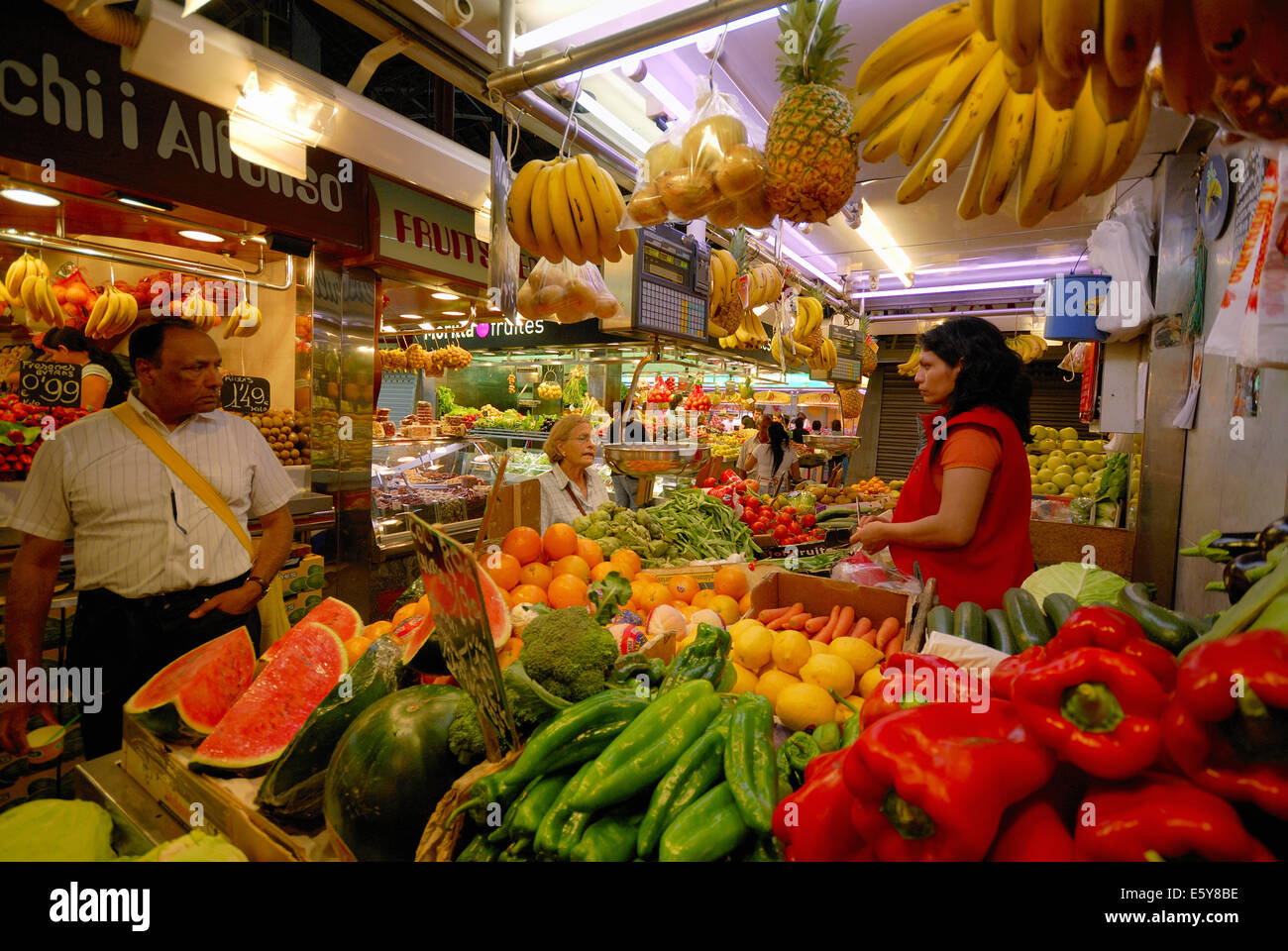 La Boqueria Markt mit frischen Lebensmitteln, Barcelona, Spanien Stockfoto