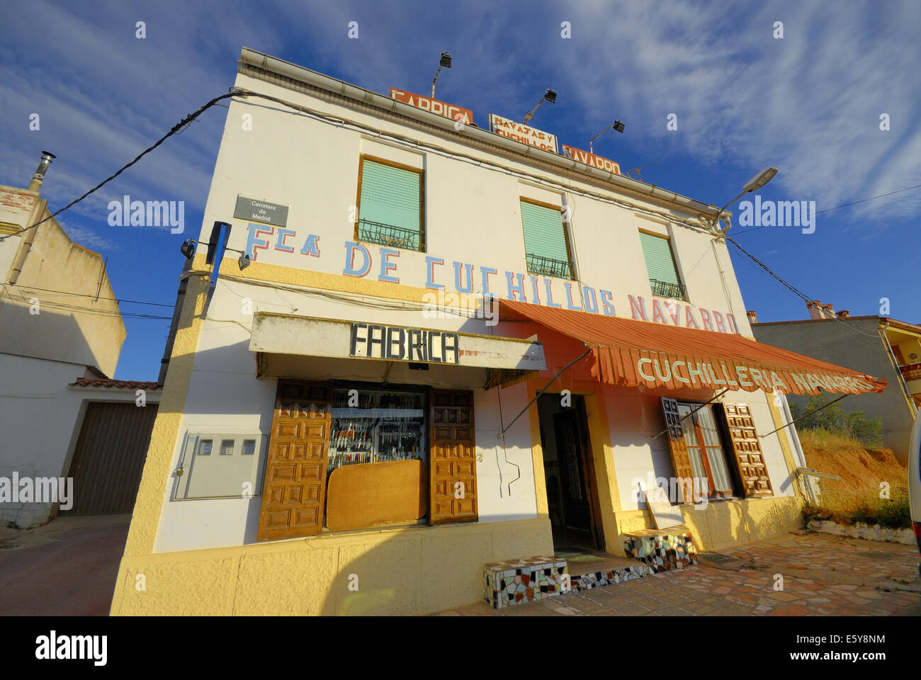 Messer Shop Verkauf in der Nähe von Motel am Highway zwischen Madrid und Valencia, Spanien Stockfoto