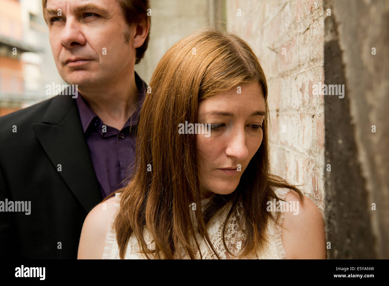 Jemanden Die Kalte Schulter Zeigen Woher Kommt Das Die kalte schulter zeigen -Fotos und -Bildmaterial in hoher Auflösung