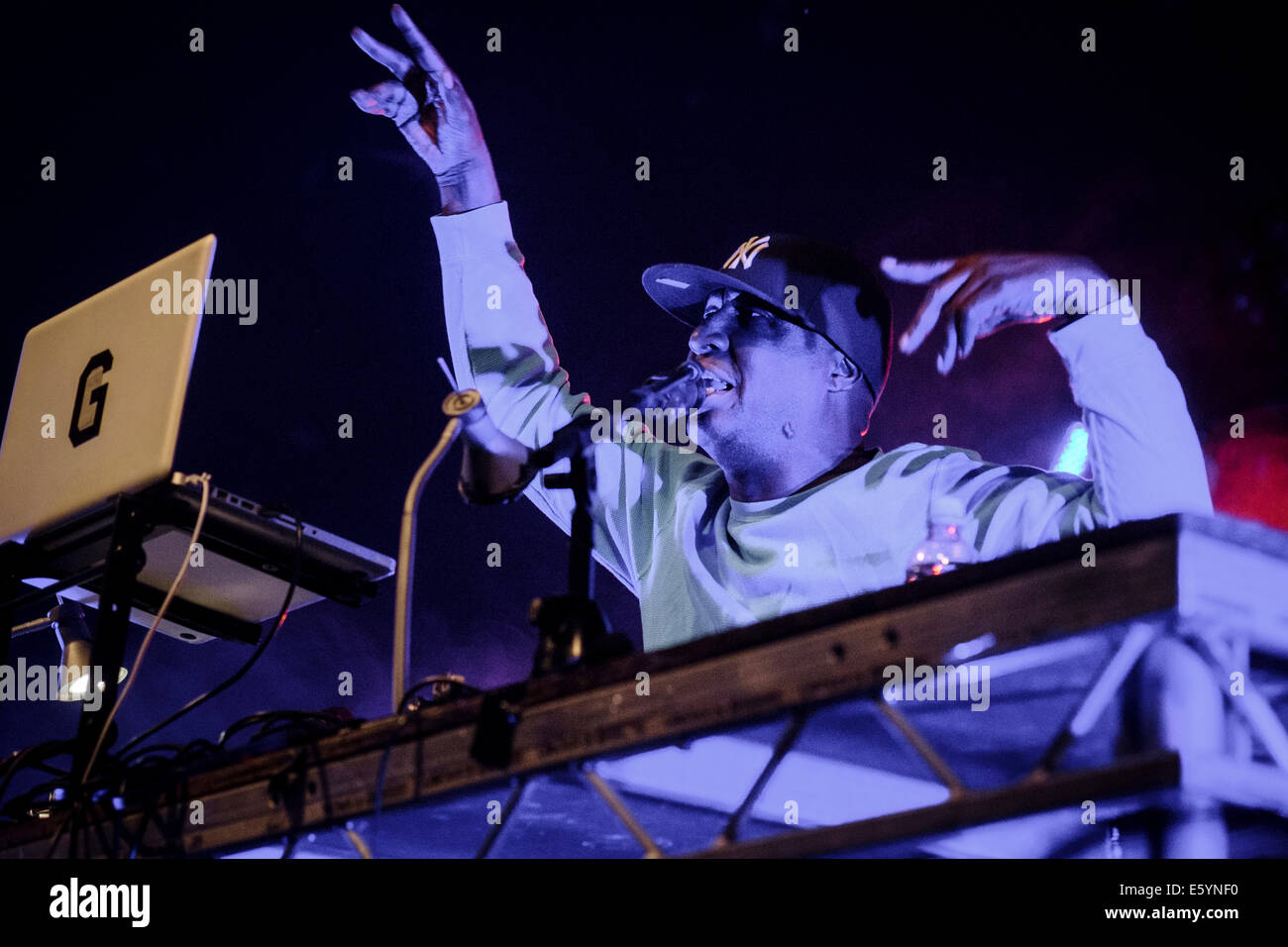 Beauly, Schottland, Großbritannien. 8. August 2014.  Grandmaster Flash führt auf dem Belladrum Tartan Herz Festival. Das diesjährige Ereignis markiert den zehnten Jahrestag des Festivals, zieht Tausende von Menschen und Familien aus ganz Schottland. Bildnachweis: Thomas Bisset/Alamy Live-Nachrichten Stockfoto