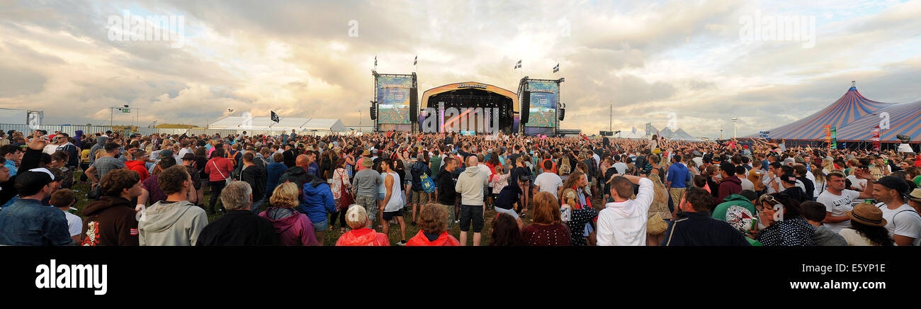 Leben vor dem Coronavirus auf dem Board Masters Festival, mit dem LEGANDÄR SNOOP DUG! Bei Boardmasters Cornwall vor CV-19 Covid. Stockfoto