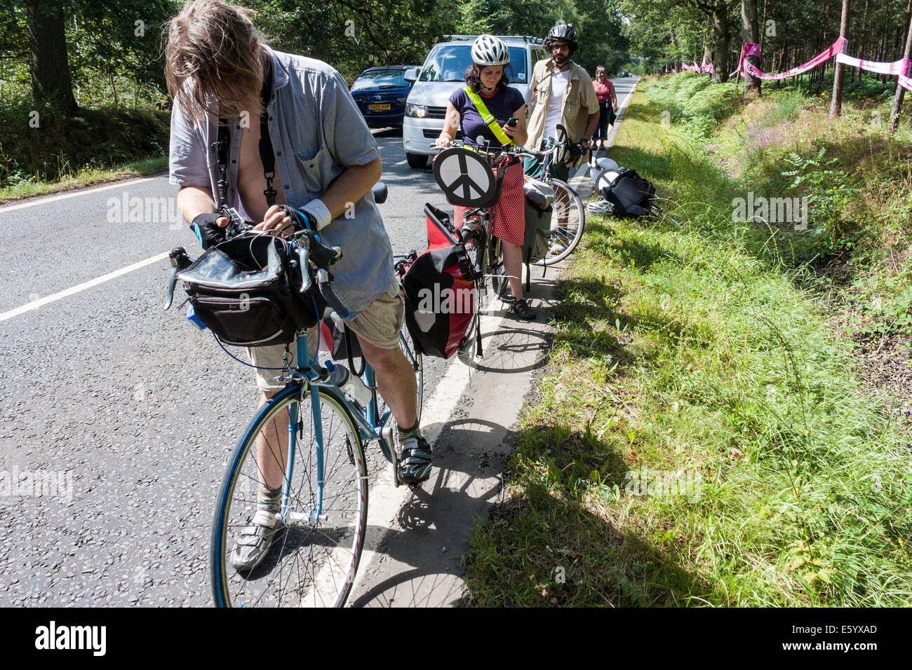 CND Frieden Demonstranten auf Fahrrädern Stockfoto