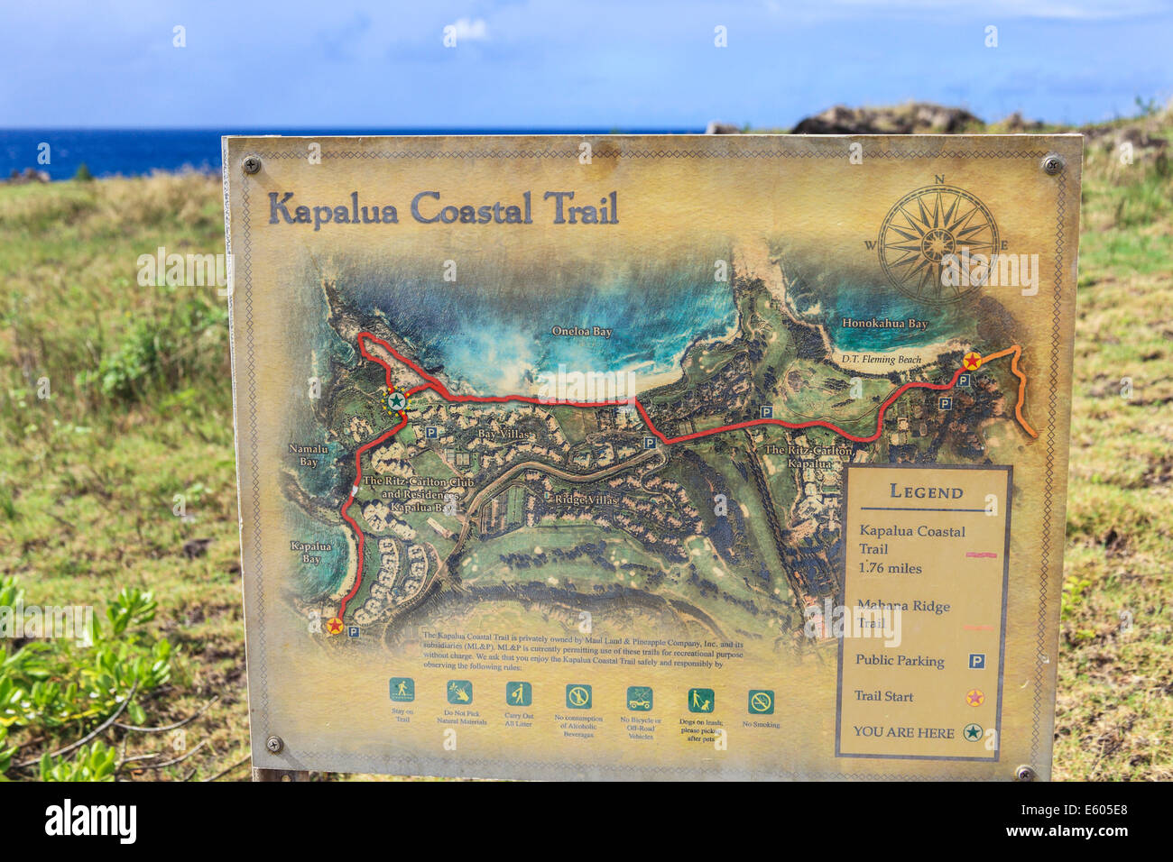 Zeichen für die Kapalua Coastal Trail auf Maui Stockfoto