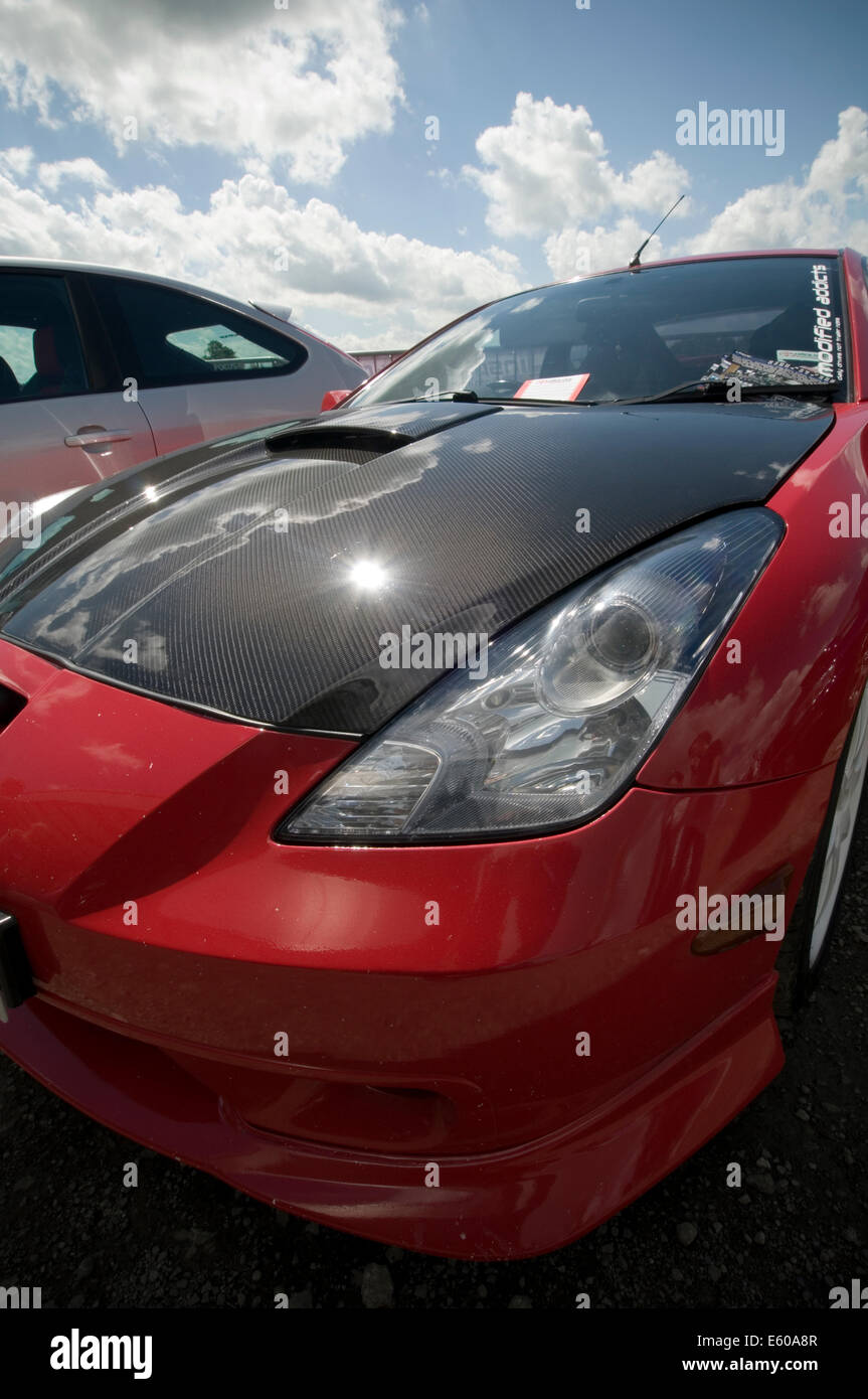 Kohlefaser-Faser Haube Motorhaube Auto Toyota Celica Autos geringes Gewicht Sport Import Rennen racing schnell und wütend schwarz kompakt Stockfoto