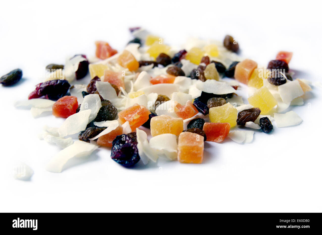 Getrocknete Früchte auf dem weißen Hintergrund isoliert Stockfoto