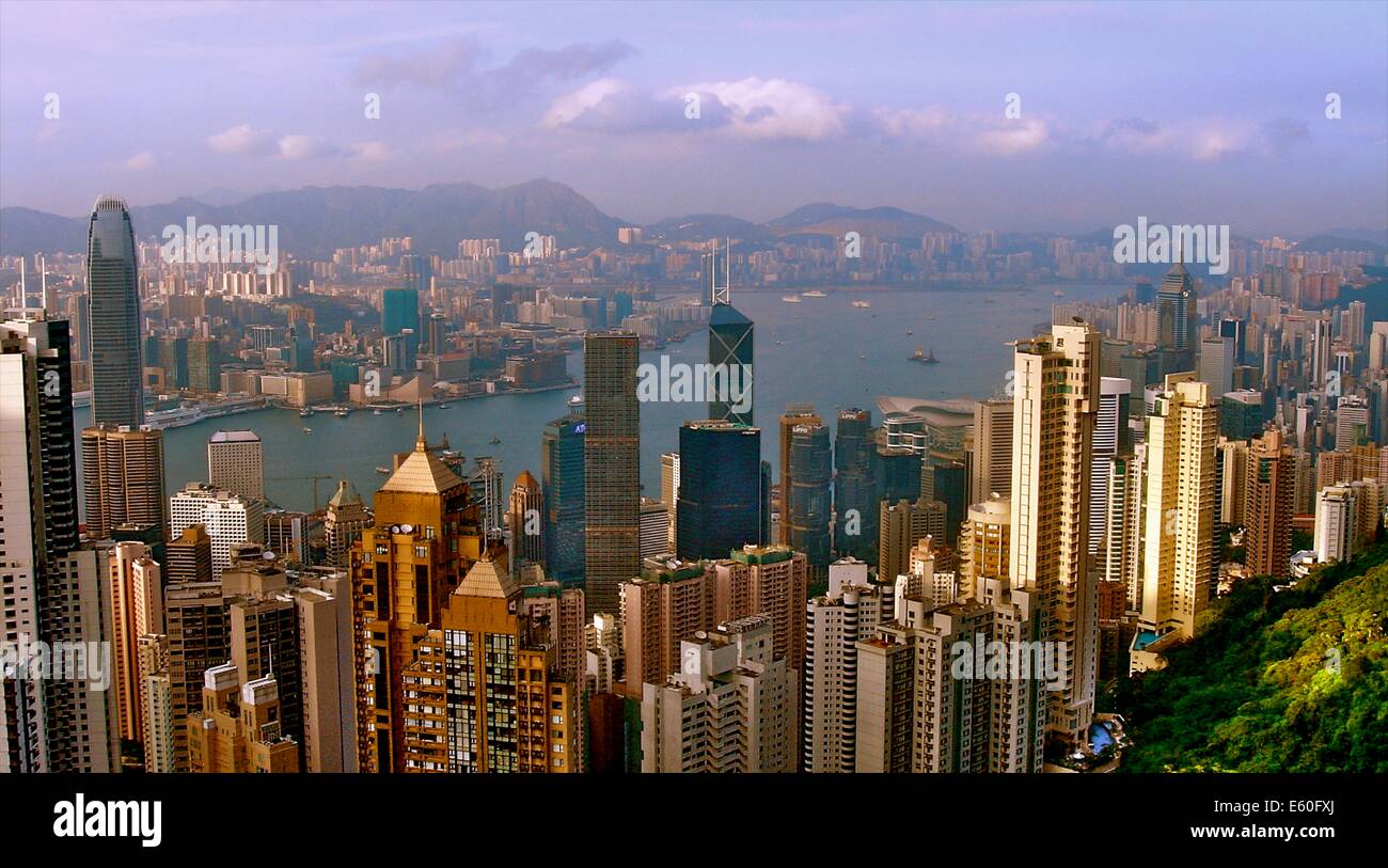 Panoramaaussicht auf Hongkong und Kowloon vom Victoria Peak, Hong Kong Islandl Stockfoto