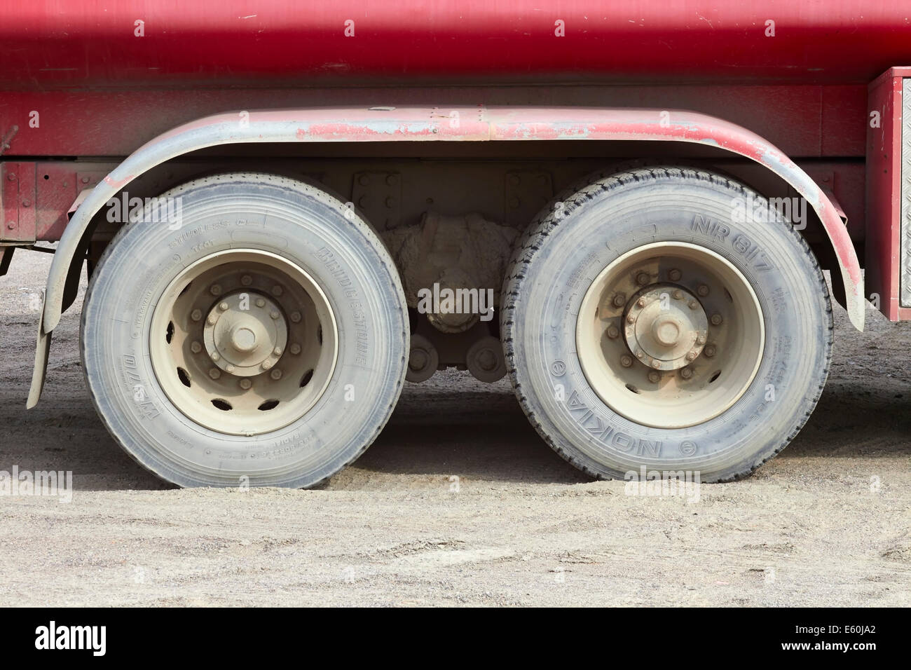 LKW-Hinterräder Stockfoto