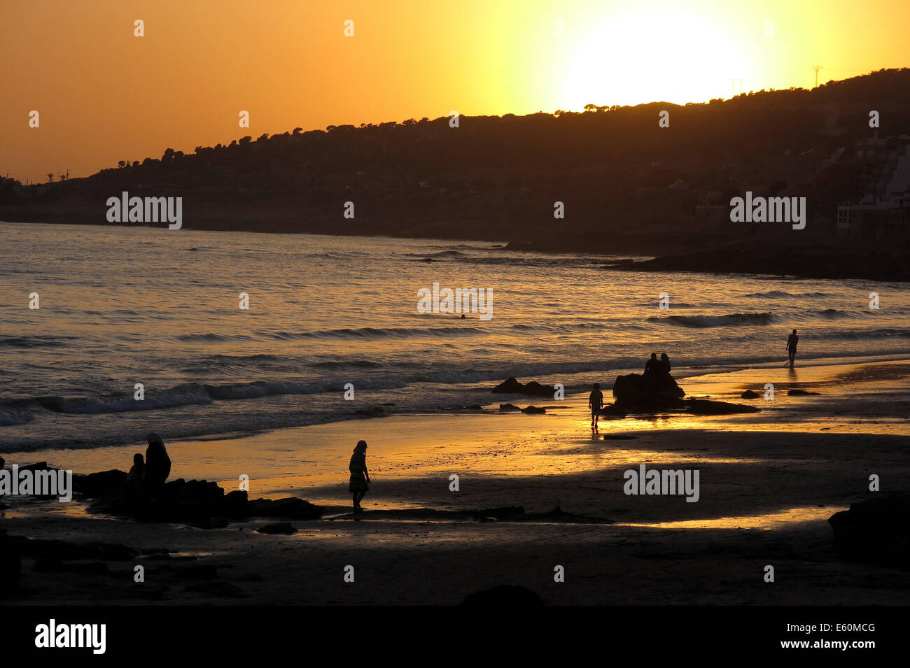 Sonnenuntergang am Strand von Taghazout, Marokko Stockfoto