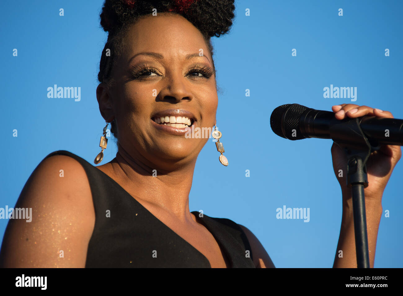 LINCOLN, CA - 26. Juli: Sy Smith führt mit Chris Botti auf Thunder Valley Casino Resort in Lincoln, Massachusetts am 26. Juli 201 Stockfoto