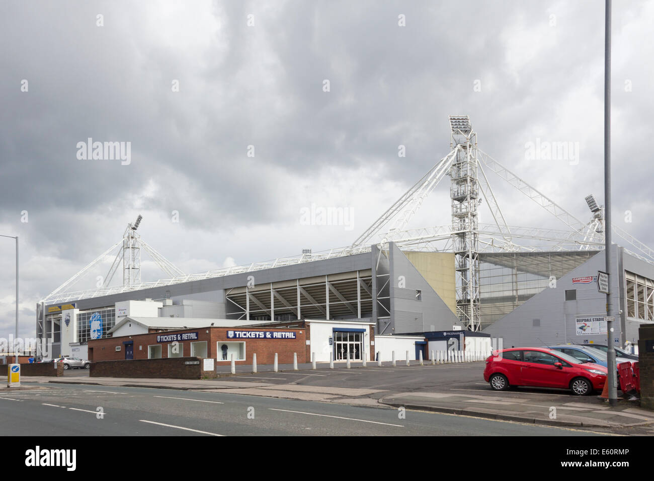 Deepdale, den Boden von Preston North End Football Club, West Aspekt gesehen von Sir Tom Finney Weg. Stockfoto