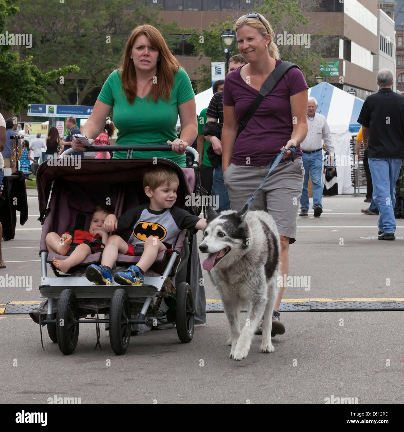 Menschen genießen Sie Bastille Tage in Milwaukee, Wisconsin, USA. Stockfoto