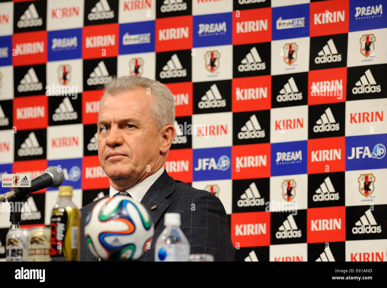 Tokio, Japan. 11. August 2014. Japans Fußball Team Trainer Javier Aguirre von Mexiko nimmt an einer Pressekonferenz in Tokio, Japan, 11. August 2014. Bildnachweis: Stringer/Xinhua/Alamy Live-Nachrichten Stockfoto