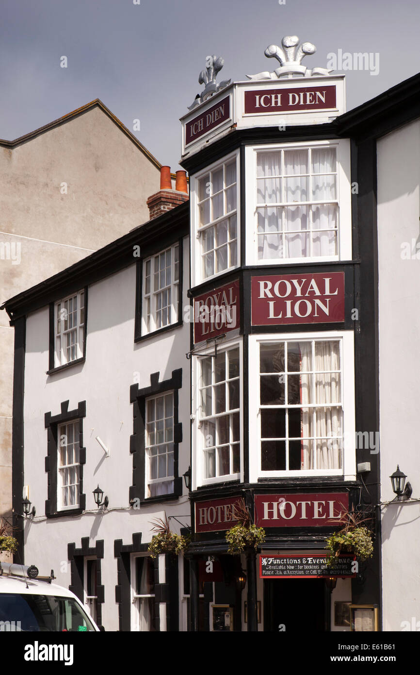 UK England, Dorset, Lyme Regis, Broad Street, Royal Lion Hotel, historisches Gasthaus Stockfoto