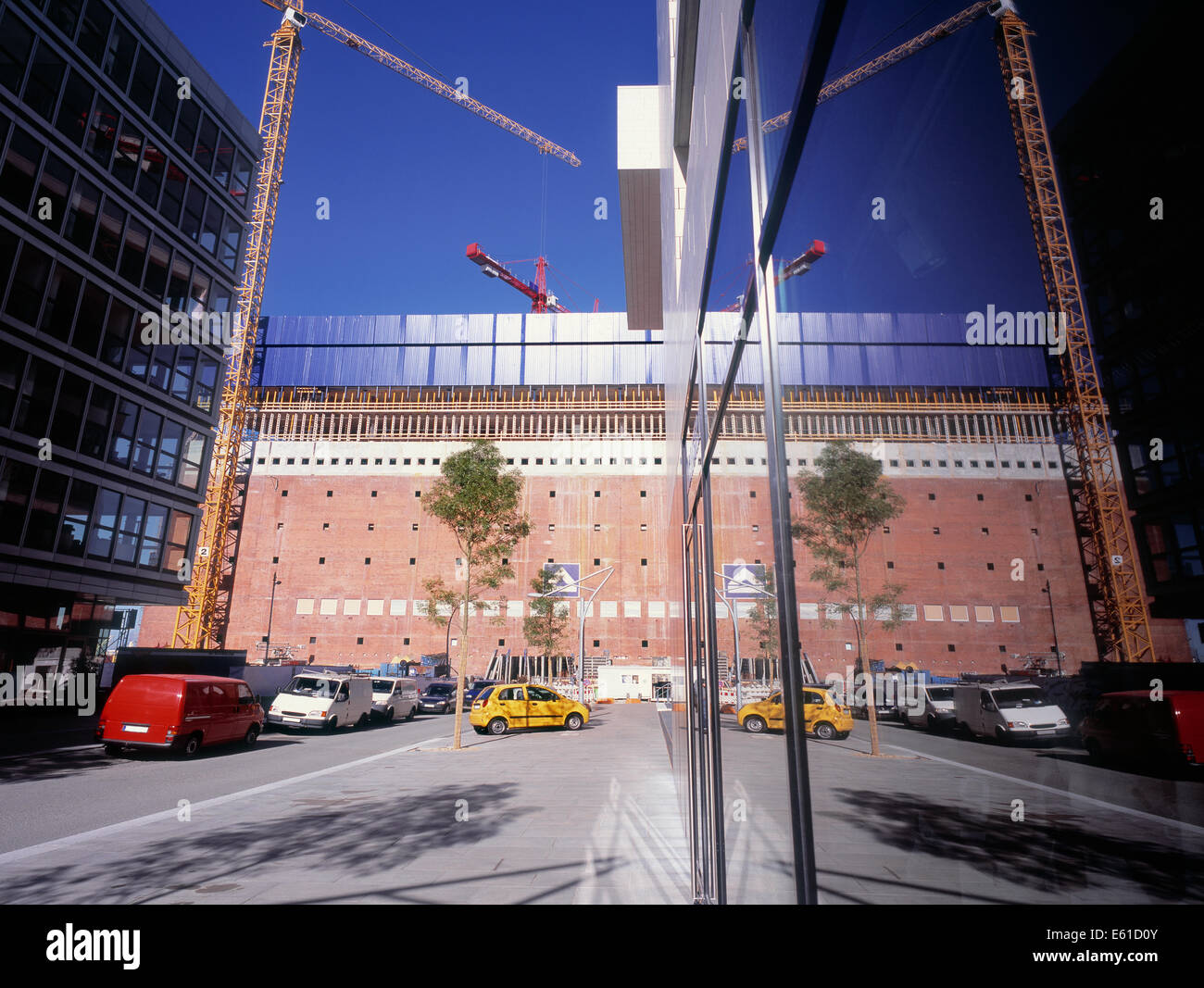 Straße mit Baustelle der Decken in Hamburg, Deutschland. Stockfoto