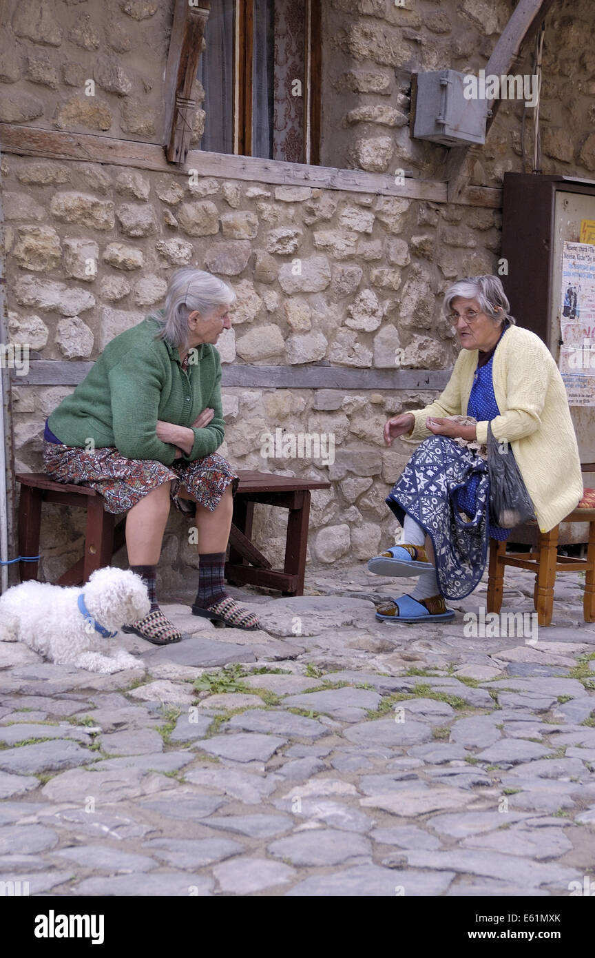 Senioren, Gespräch, Küste von Burgas, Bulgarien Stockfoto