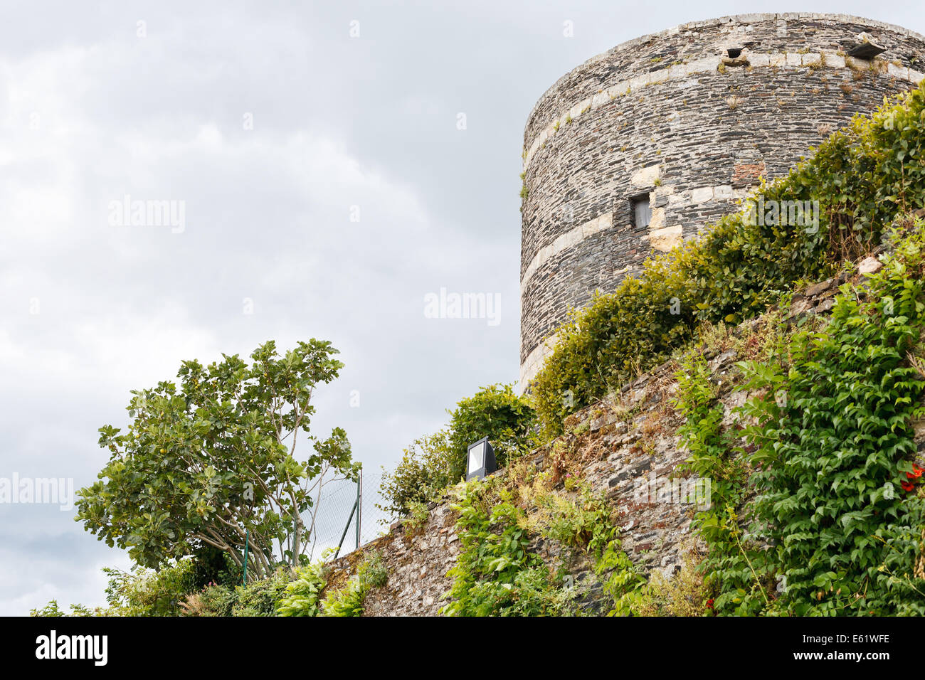 ANGERS, Frankreich - 28. Juli 2014: Ritzel Wände im Schloss von Angers, Frankreich. Château d ' Angers wurde im 9. Jahrhundert durch die Grafen gegründet. Stockfoto