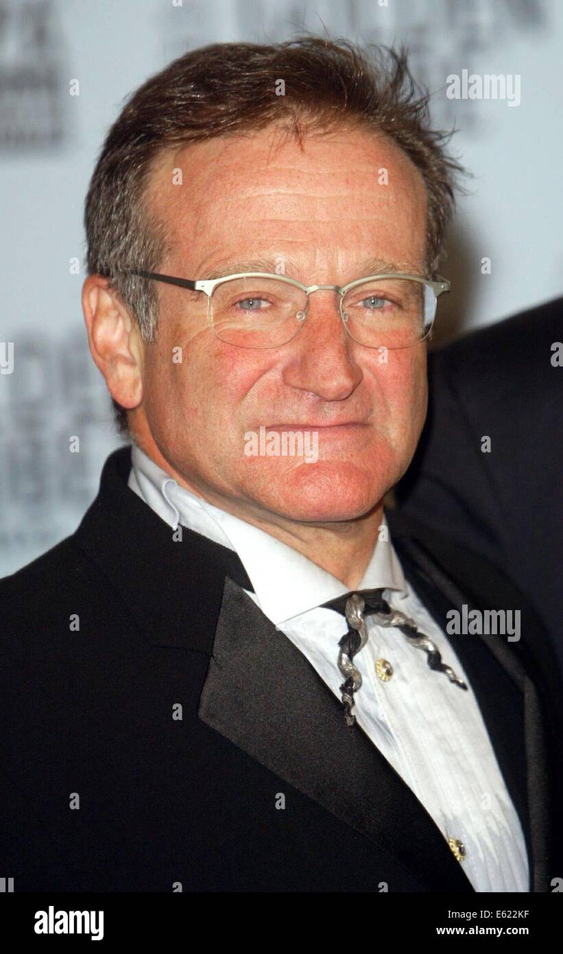 (Dpa) - der US-Schauspieler und Hollywood star Robin Williams ("One Hour Photo", "Good Will Hunting", "Dead Poets Society", "Hook") lächelt während der 60. zeigen Golden Globe Awards in Beverly Hills, 19. Januar 2003. Stockfoto