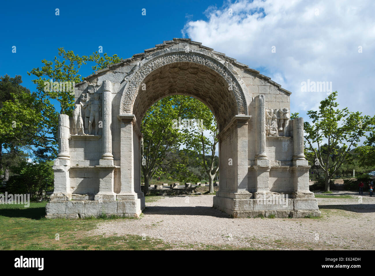 Triumphbogen in der antiken römischen Stadt Glanum, später vertuscht mit Steinplatten, Saint-Rémy-de-Provence Stockfoto