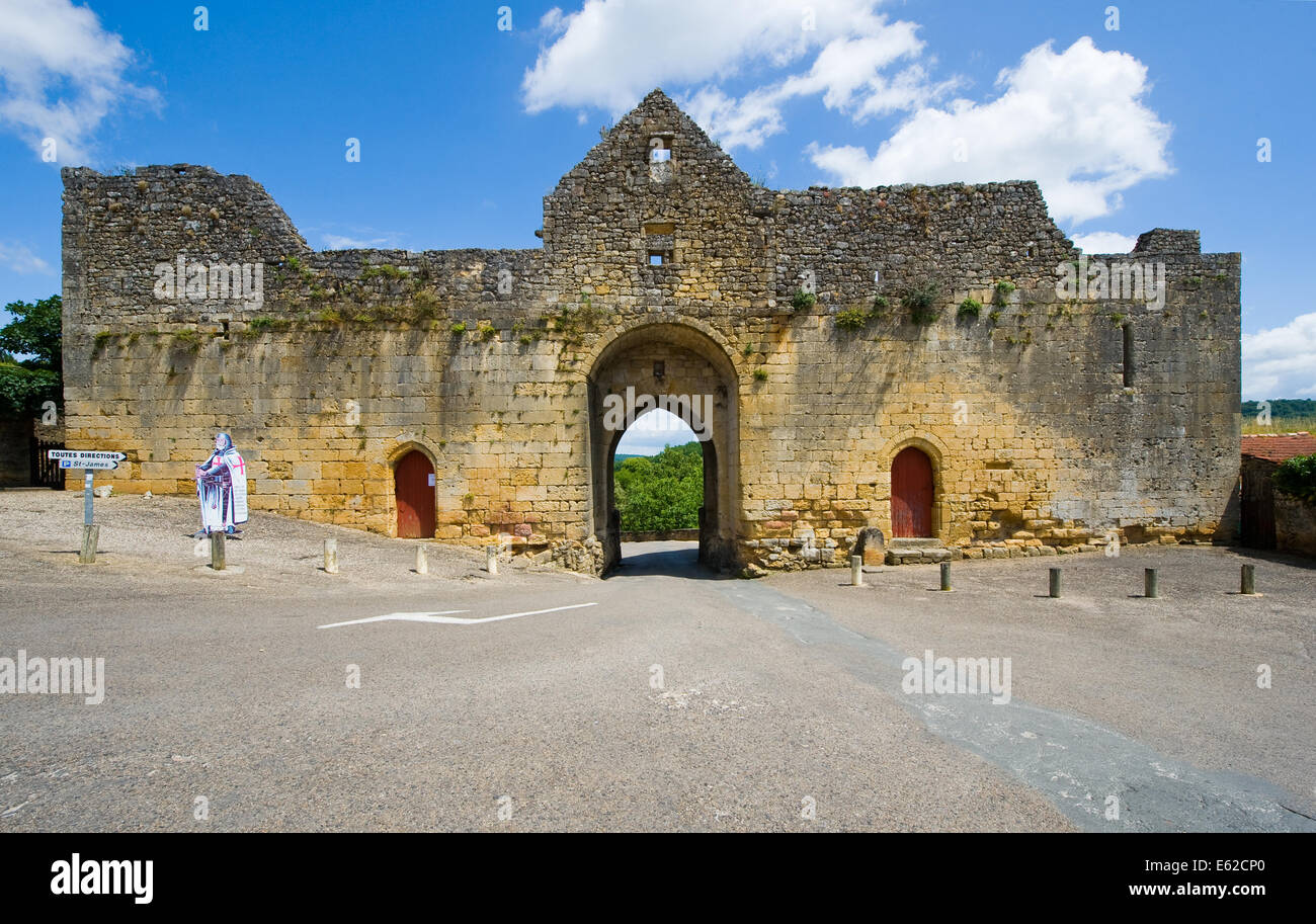 Das Tor der alten malerischen kleinen Stadt von Domme in der Dordogne Fluss Stockfoto