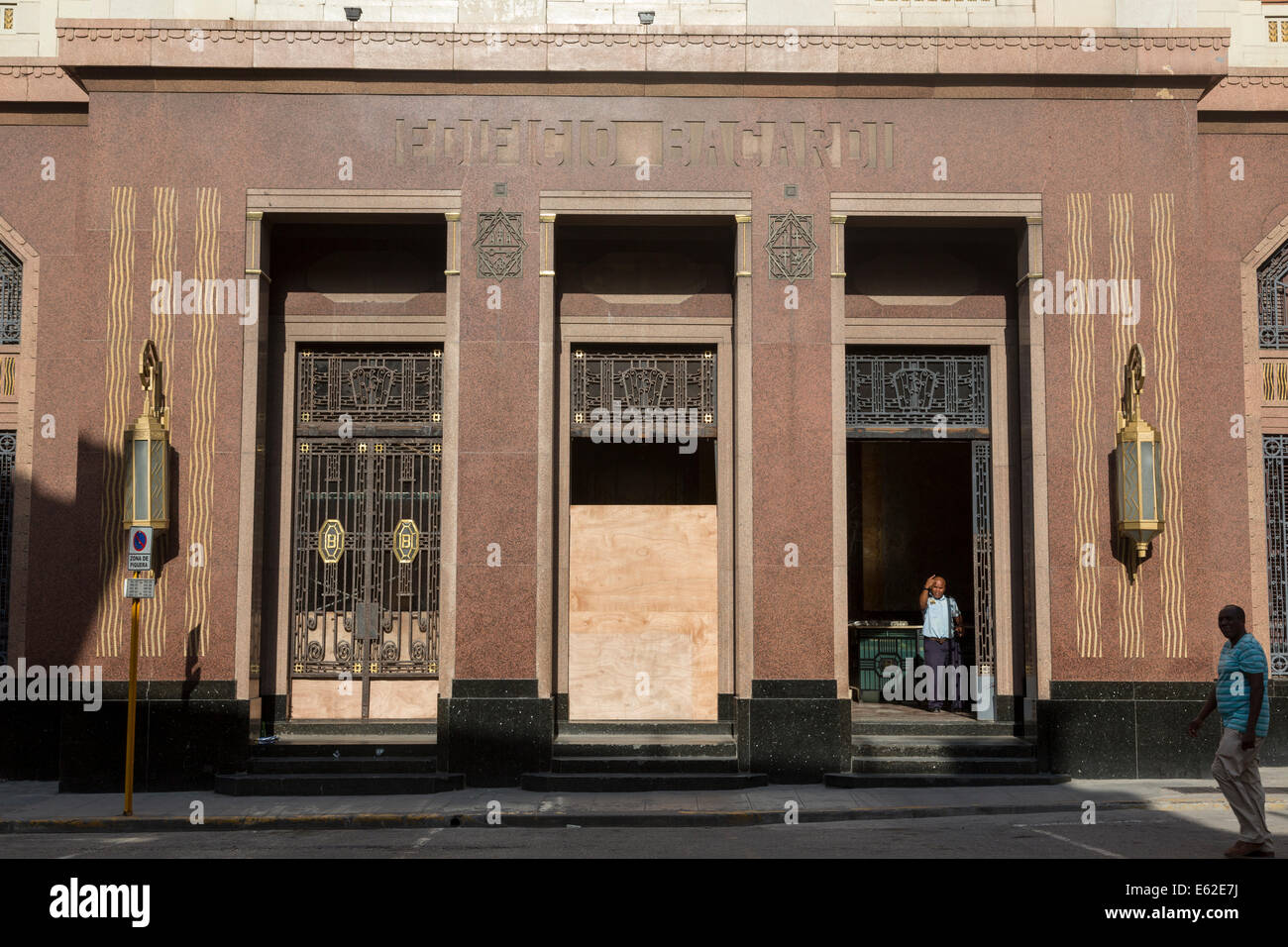 Eingang, Bacardi Gebäude, Art-Deco-Meisterwerk, Havanna, Kuba Stockfoto