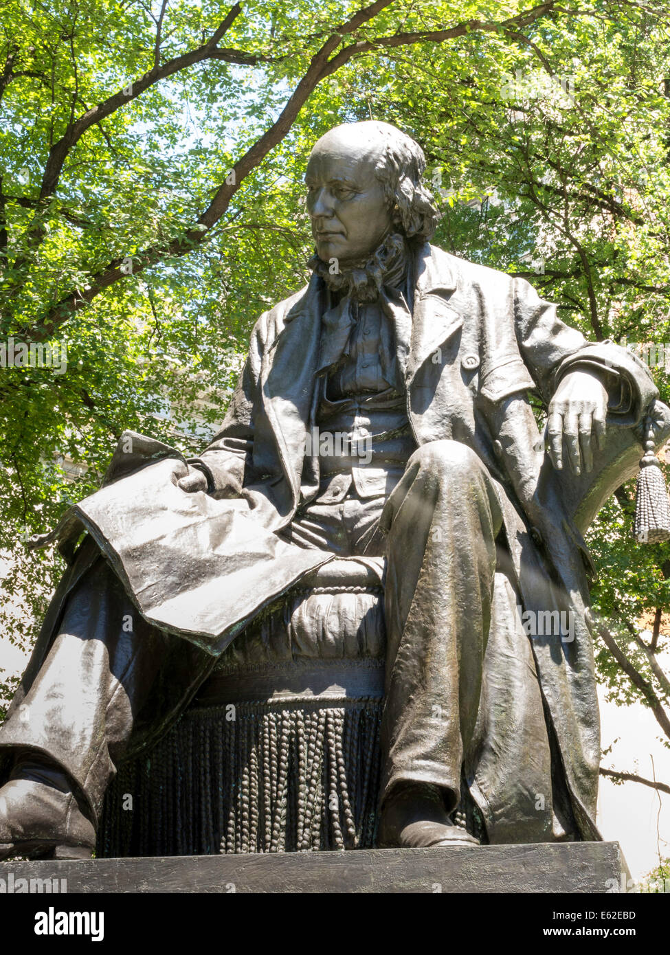 Statue von Horace Greeley in City Hall Park, New York, USA Stockfoto