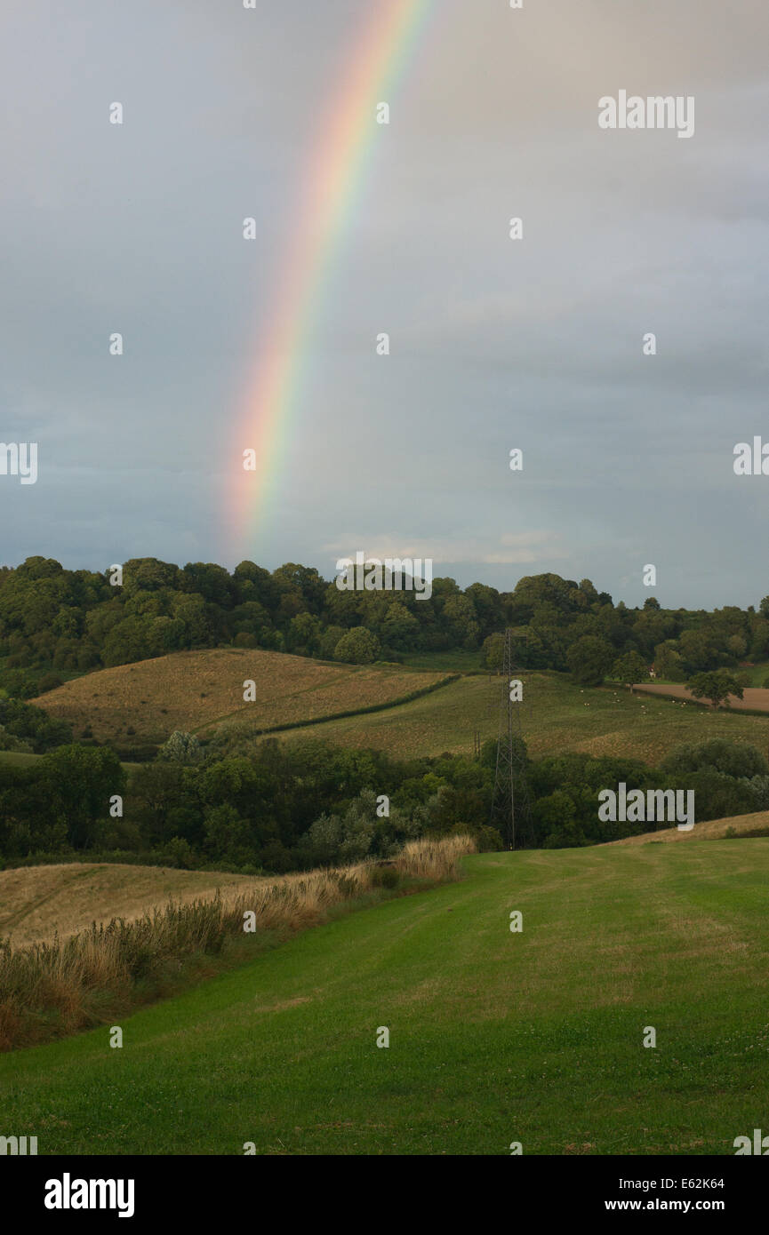 Regenbogen auf dem Lande Shropshire Stockfoto