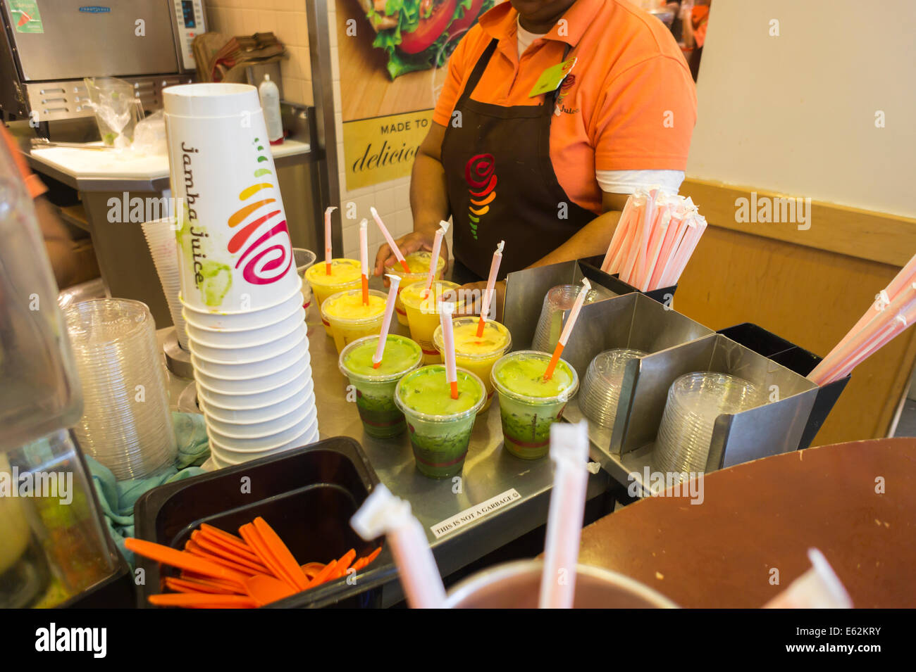 Jamba juice -Fotos und -Bildmaterial in hoher Auflösung – Alamy