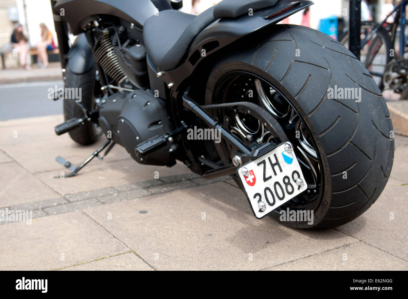 Schweizer registriert Motorrad in Großbritannien. Stockfoto
