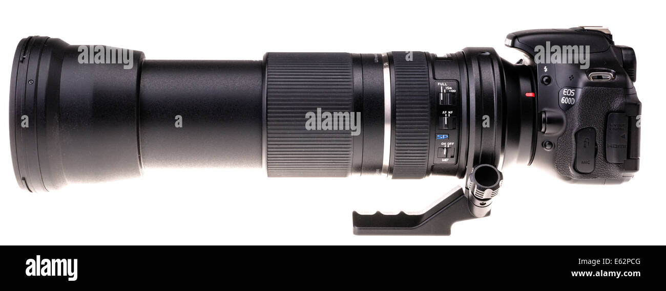 Tamron-150-600mm AF-Zoom-Objektiv (2014) auf Canon 600D Kameragehäuse  Stockfotografie - Alamy