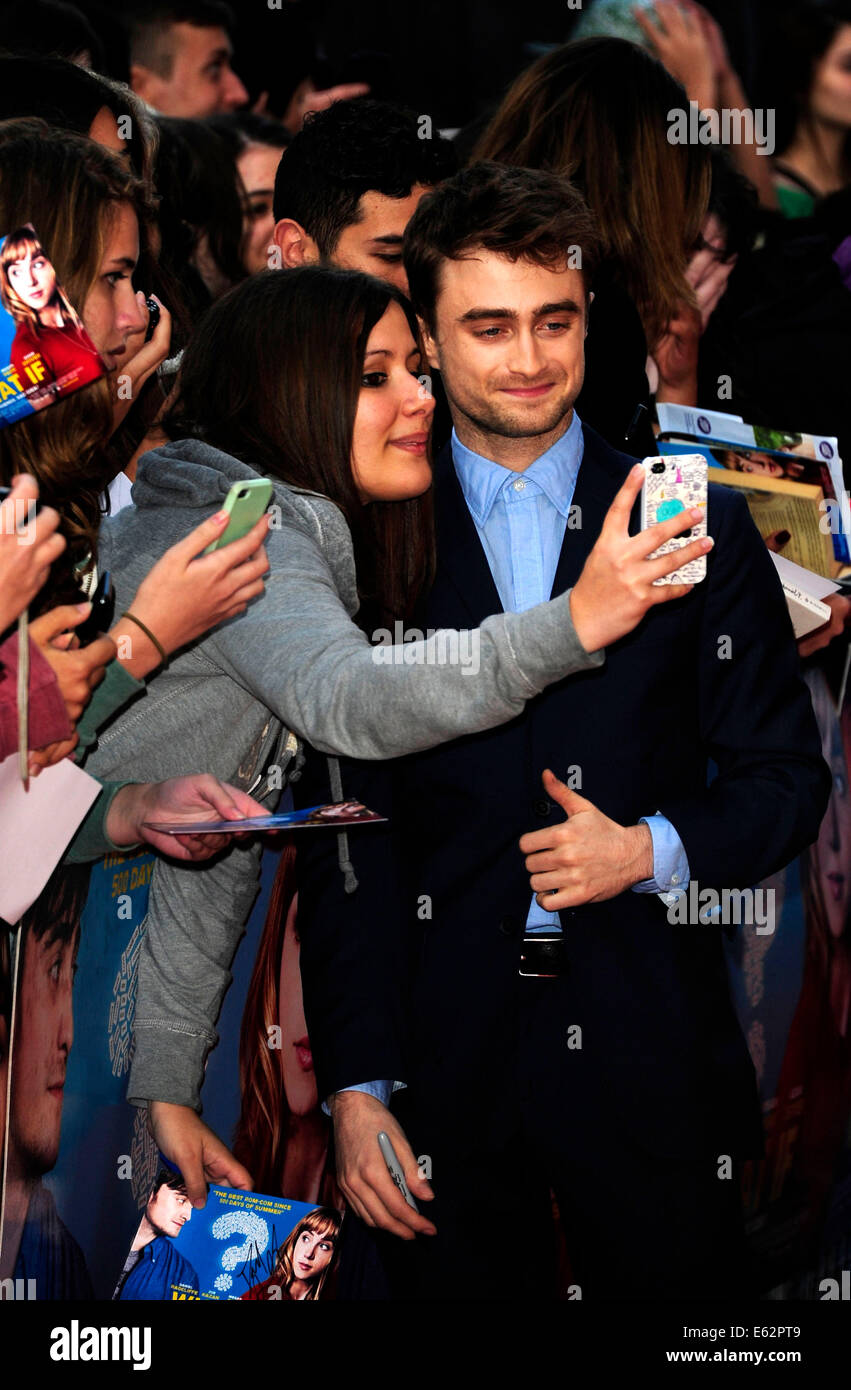 London, UK. 12. August 2014. Daniel Radcliffe besuchen die UK Premiere von WHAT IF The Odeon West End London am 12. August 2014 Credit: Peter Phillips/Alamy Live News Stockfoto