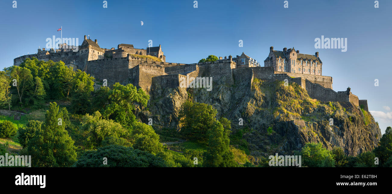 Abend unter Schloss Edinburgh, Edinburgh, Lothian, Schottland Stockfoto