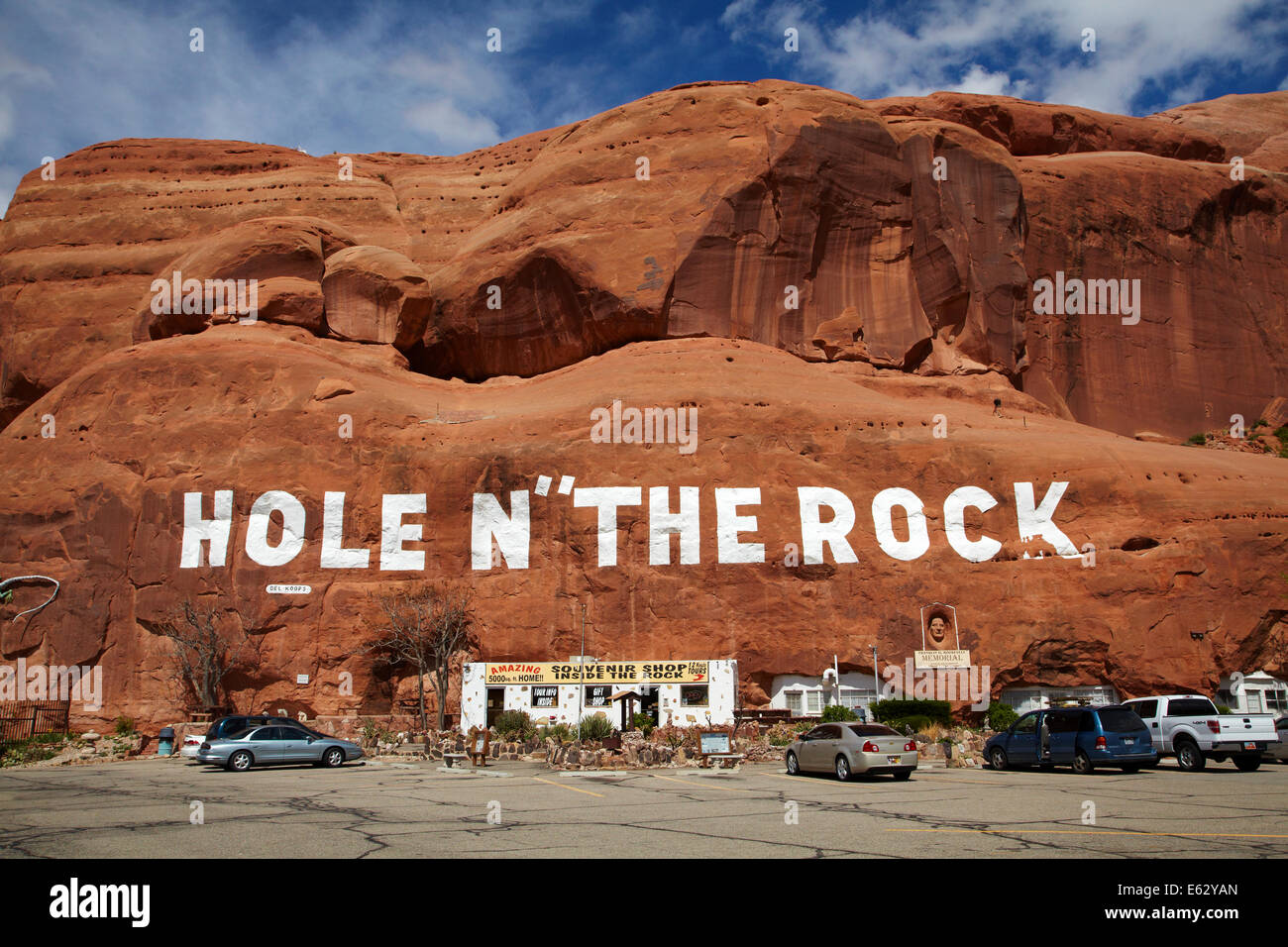 Loch N' The Rock underground House und touristischen Zentrum, in der Nähe von Moab, Utah, USA Stockfoto